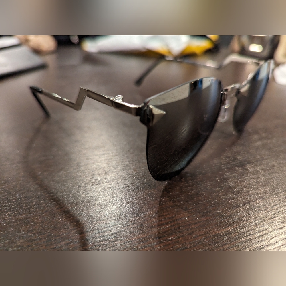 Sunglasses - Picture 6 of 7